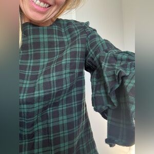 beachlunchlounge Green and Navy Plaid Long Sleeve Dress